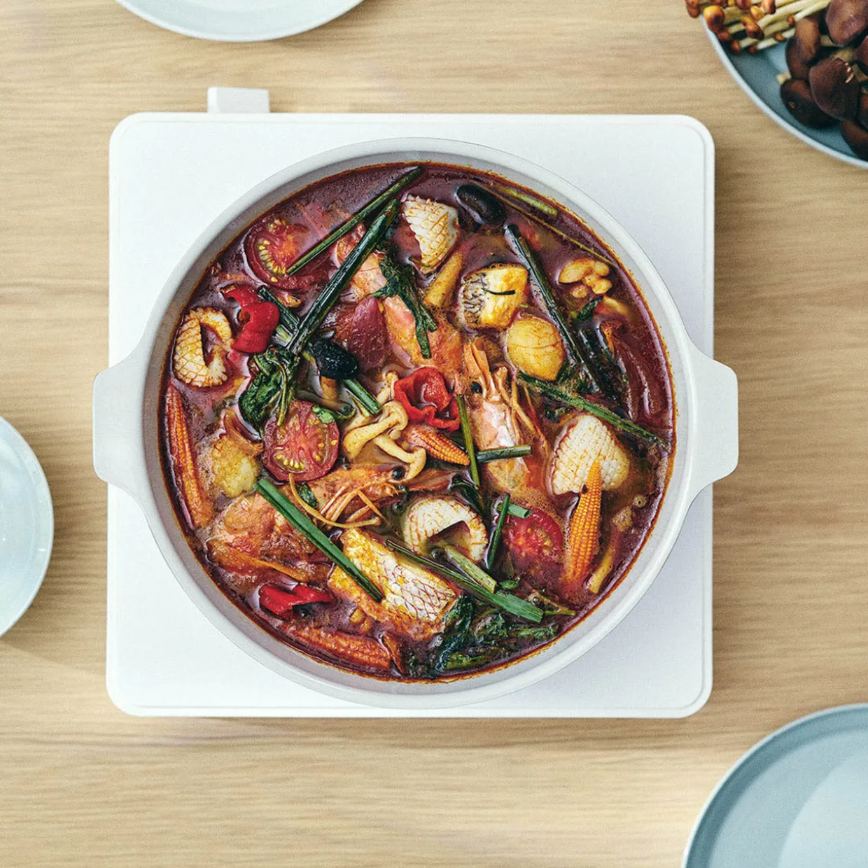 Kakomi Enamel Pot 2L